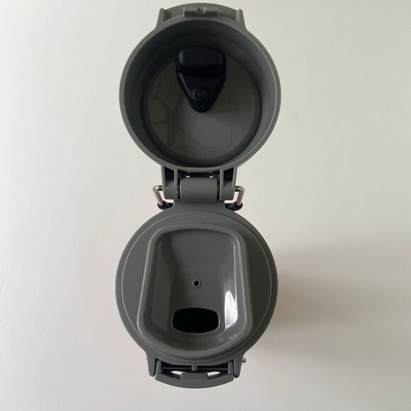 Stanley Quick Flip GO Insulated Stainless Bottle 24 oz 0.7 L - Guava (Orange) - Picture 7 of 8